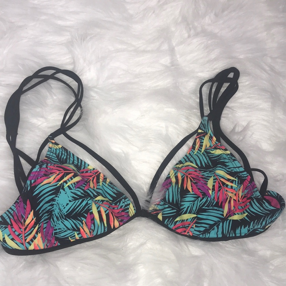 🔥Xhilaration Floral Bikini Top Swimwear Black L🔥